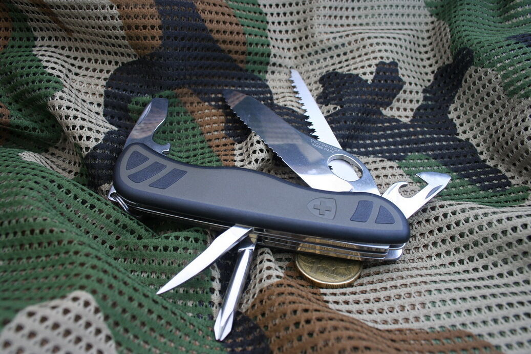 Victorinox Swiss Soldier's Knife 08